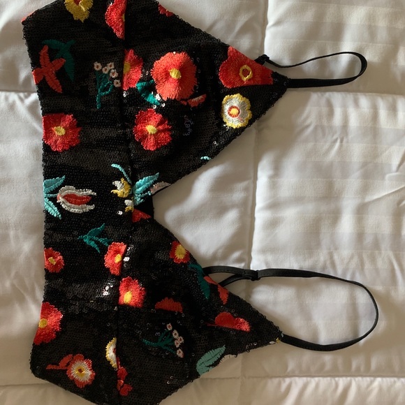 Top - Picture 3 of 5